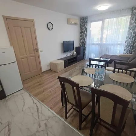 Kalia D11 Sunny Апартамент *